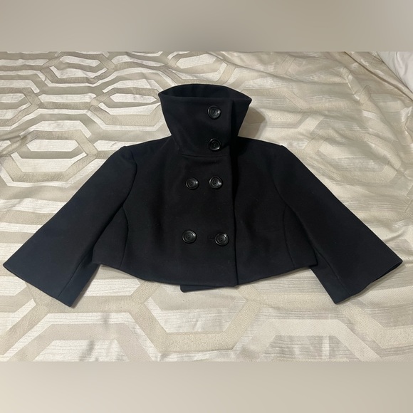 NWOT UNITED COLORS OF BENETTON BLACK WOOL CROPPED BUTTON JACKET, Size Small - Picture 5 of 9